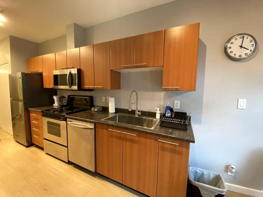 Entire Condo In Heart Of Downtown Vancouver Dış mekan fotoğraf